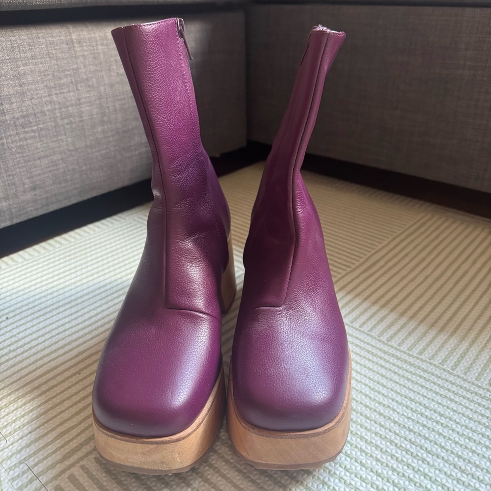 Charlotte Stone Women’s Platform Boots in Purple